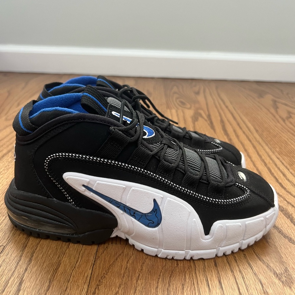 Nike Black Sneakers with Blue Interior